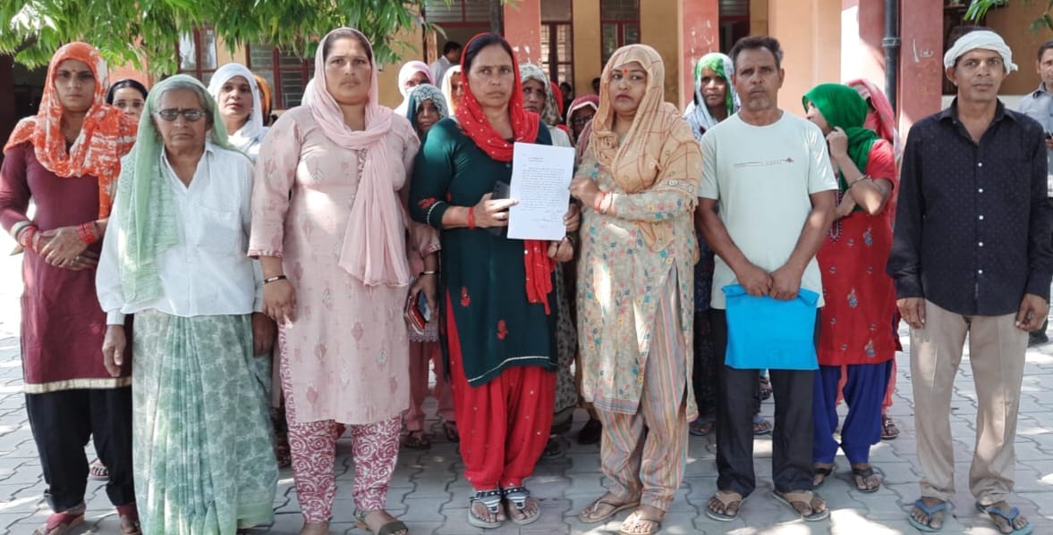 Demonstration of women of Silana in Tehsil