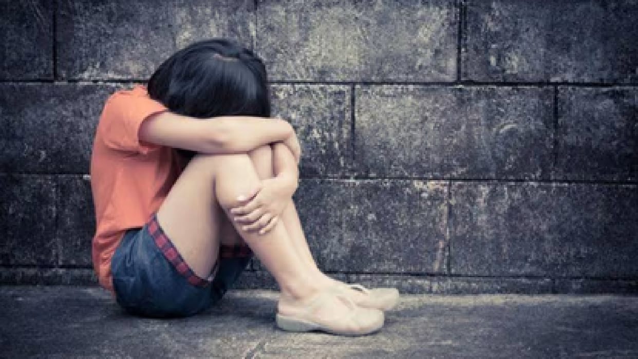 Three along with a woman got beaten in haidergarh in Barabanki.