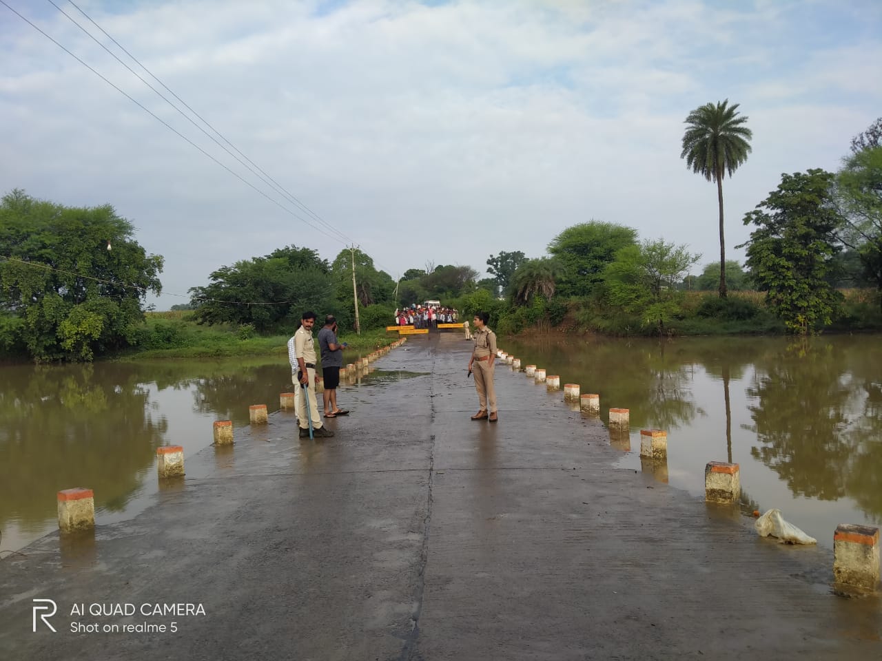 MP News: The tractor along with three laborers got washed away while crossing the river