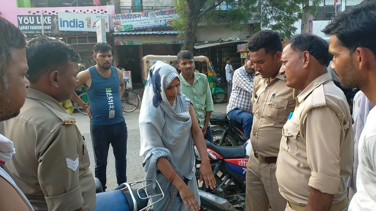 Bike riders ran away with a purse full of money