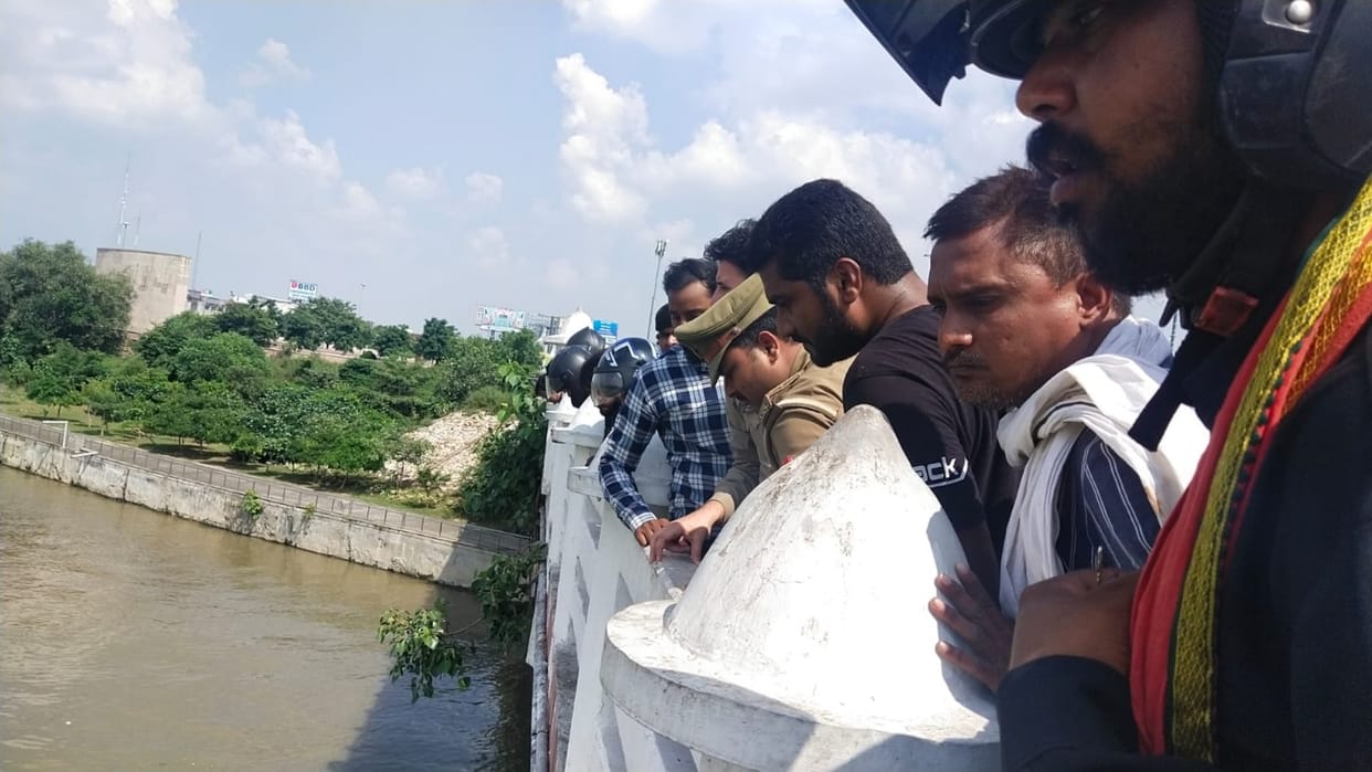 A lawyer jumped into gomati river in Lucknow.