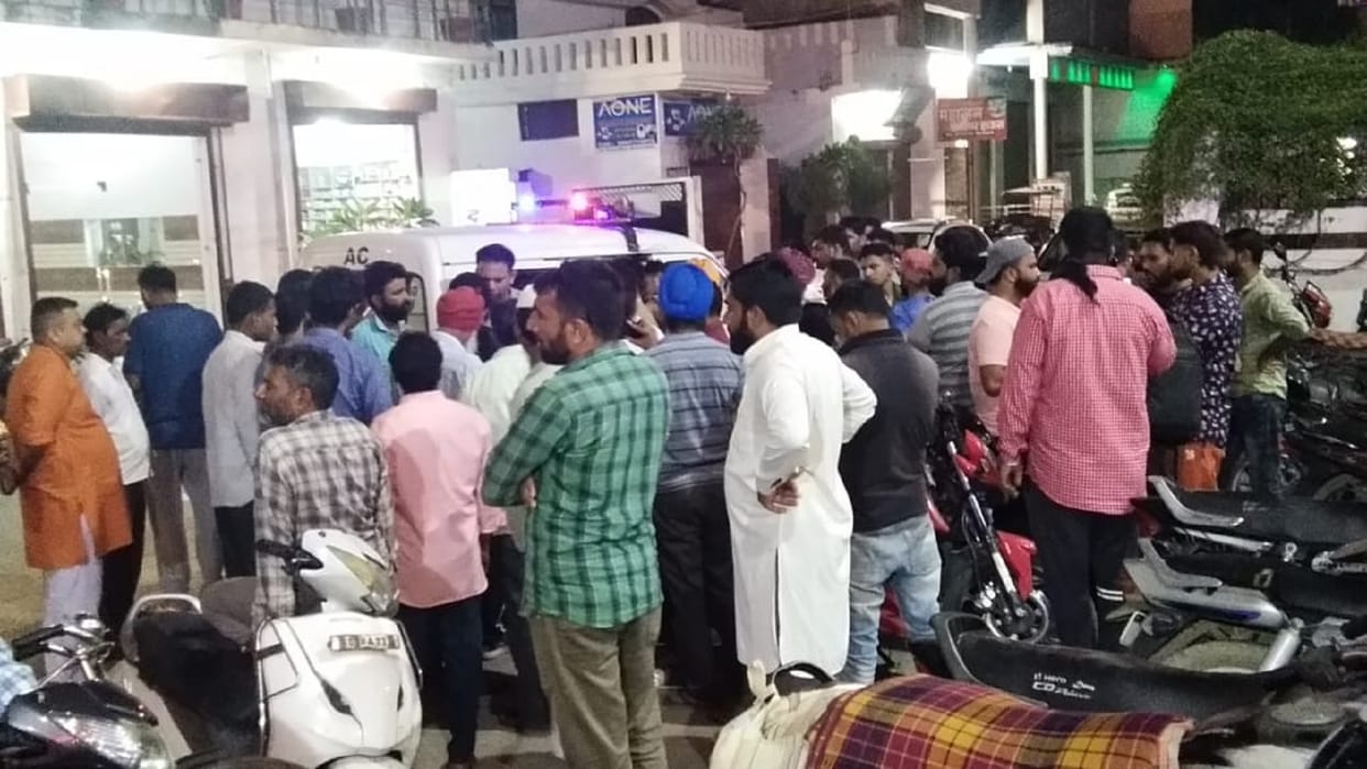Bijnor Heavy collision between truck and car one killed five injured