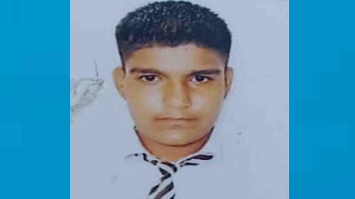 Kanpur: Student died after being hit by train