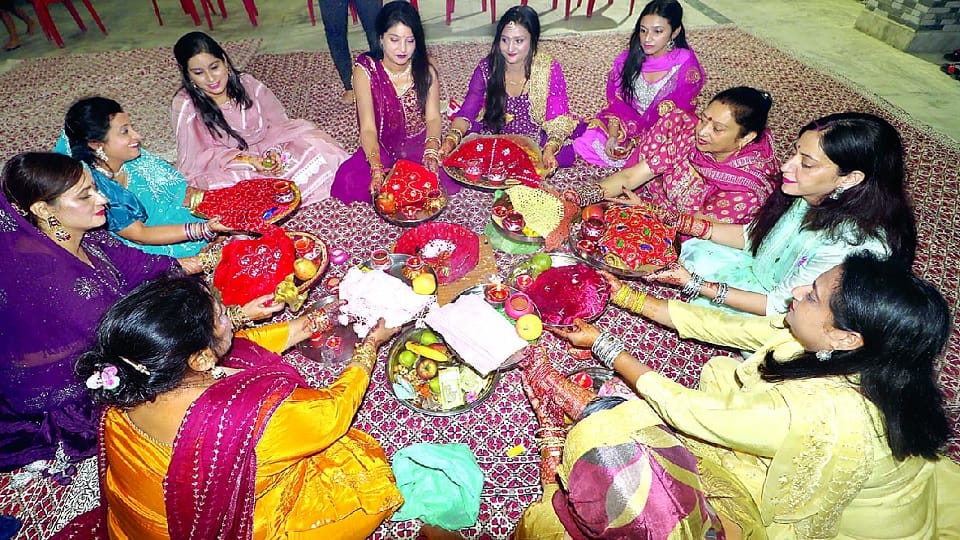 Karvachauth celebrated with pomp in Jammu Kashmir