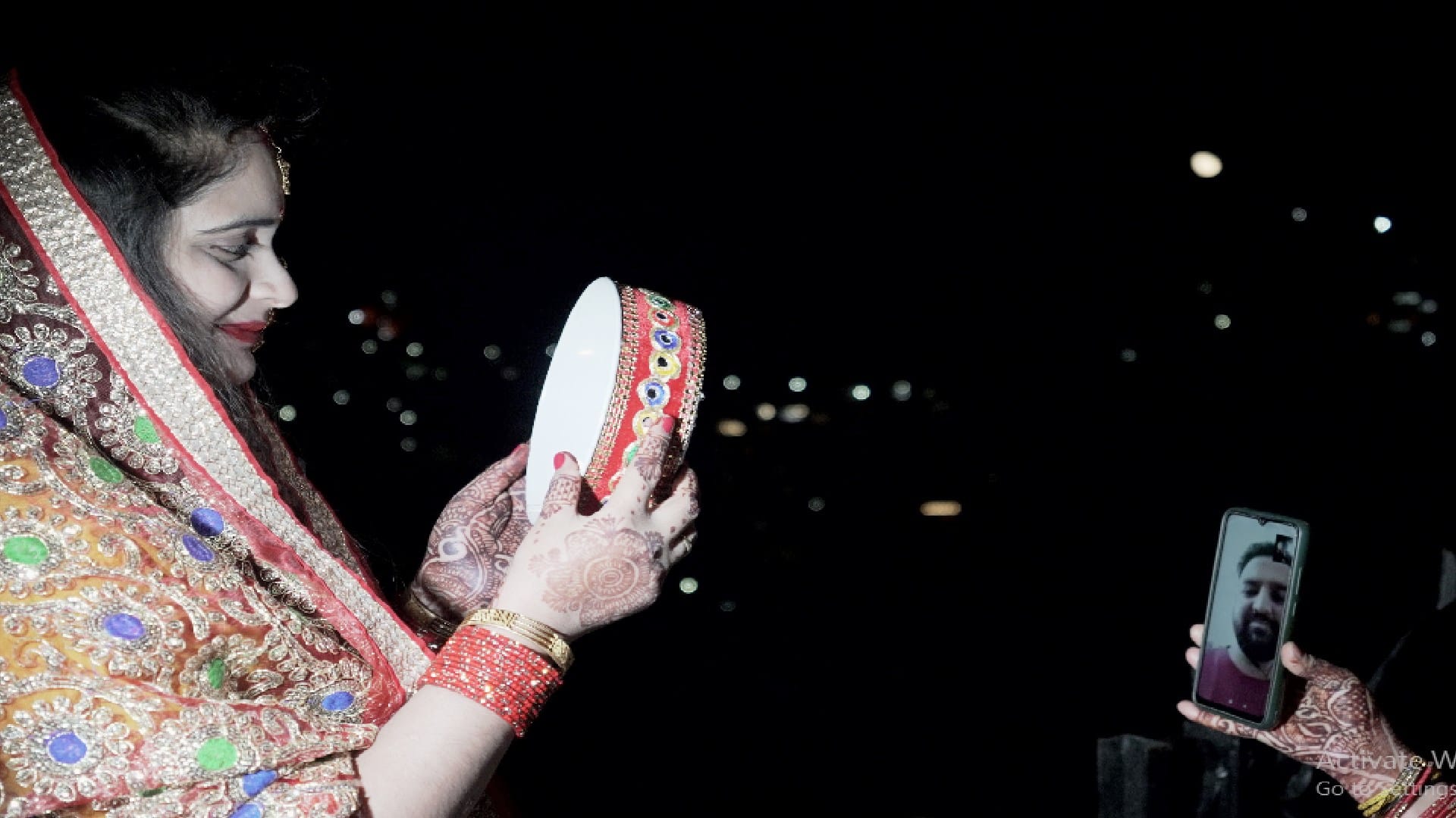 Karva Chauth festival celebration in shimla ridge,women opened the fast by seeing the moon