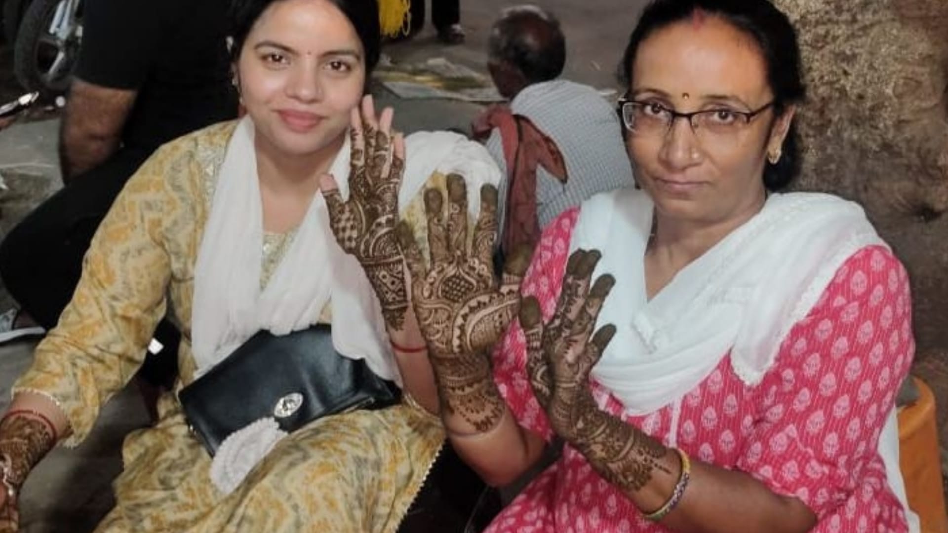 Read about the prayer timing for karwa Chauth.