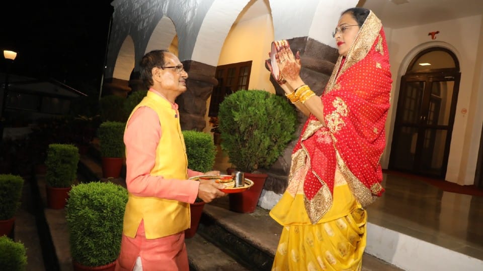 Karwa Chauth 2022: Sadhna Singh fasted for the long life of Shivraj