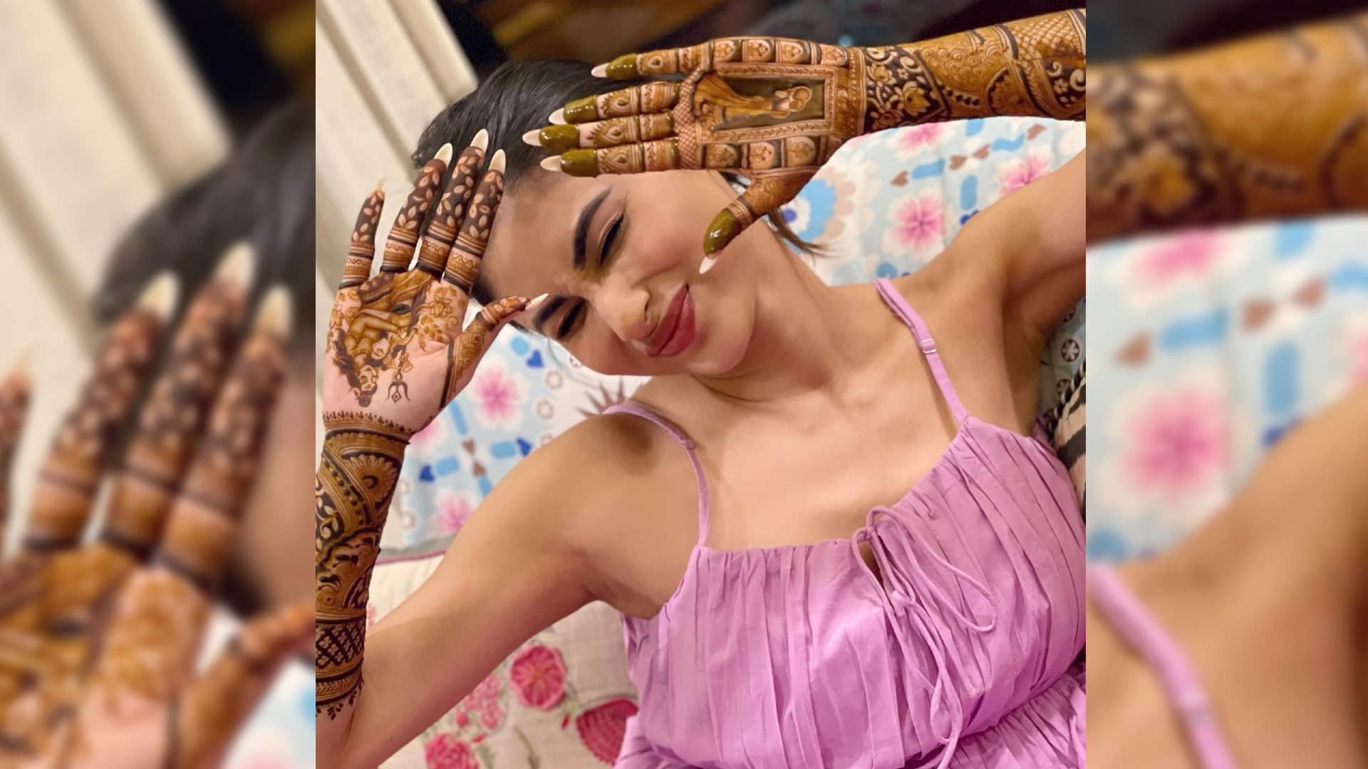 Photos Of The Day Hina Khan Mouni Roy Shweta Tiwari Kareena Kapoor Khan Tara Sutaria Shibani Dandekar