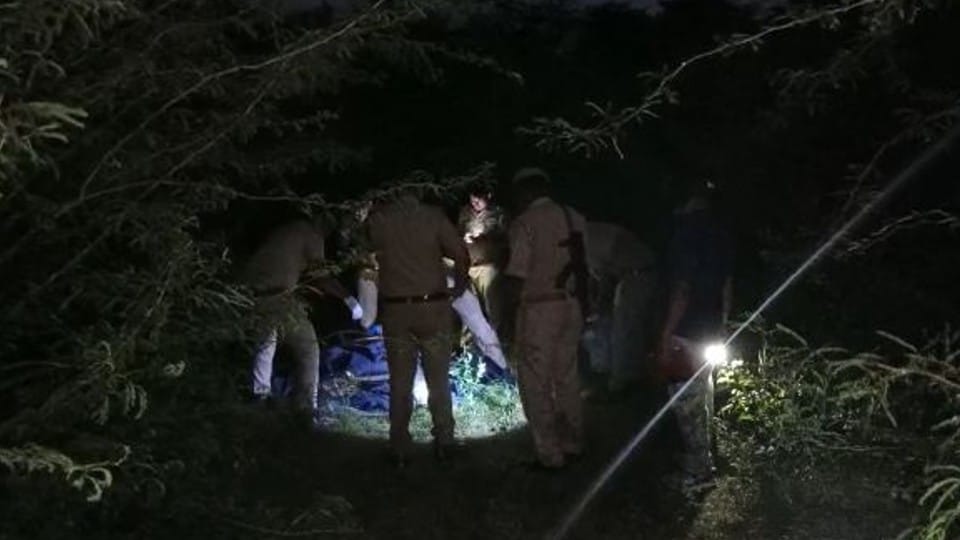 ten year old girl dead body found near mathura-vrindavan road