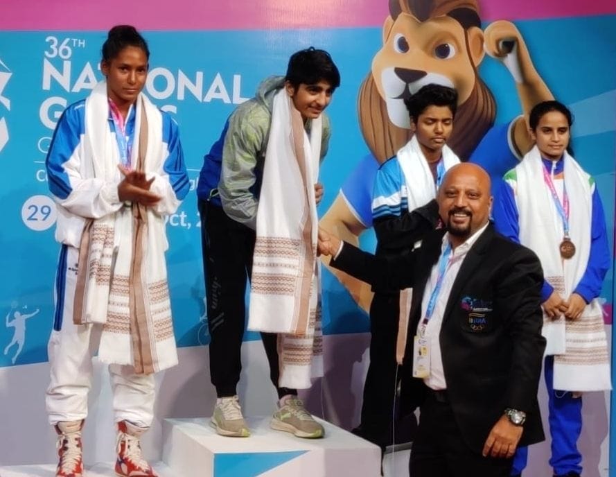 Boxer Meenakshi punches gold
