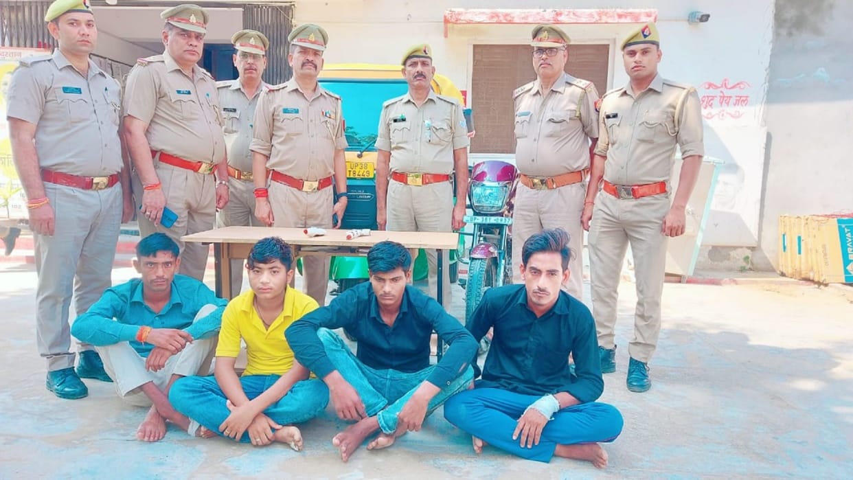 Four miscreants arrested during encounter robbed auto driver 14 days ago all relatives among themselves