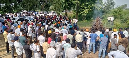 UP moradabad Police Firing In Uttarakhand: One woman died due to firing controversy Funeral Updates in Hindi