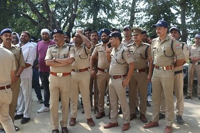 UP moradabad Police Firing In Uttarakhand: One woman died due to firing controversy Funeral Updates in Hindi