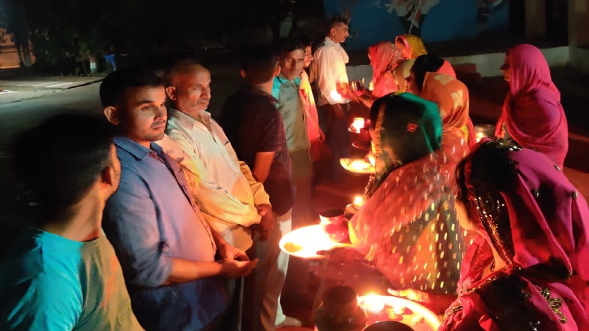 women prisoners saw moon perform Karwa Chauth in Bijnor Jail