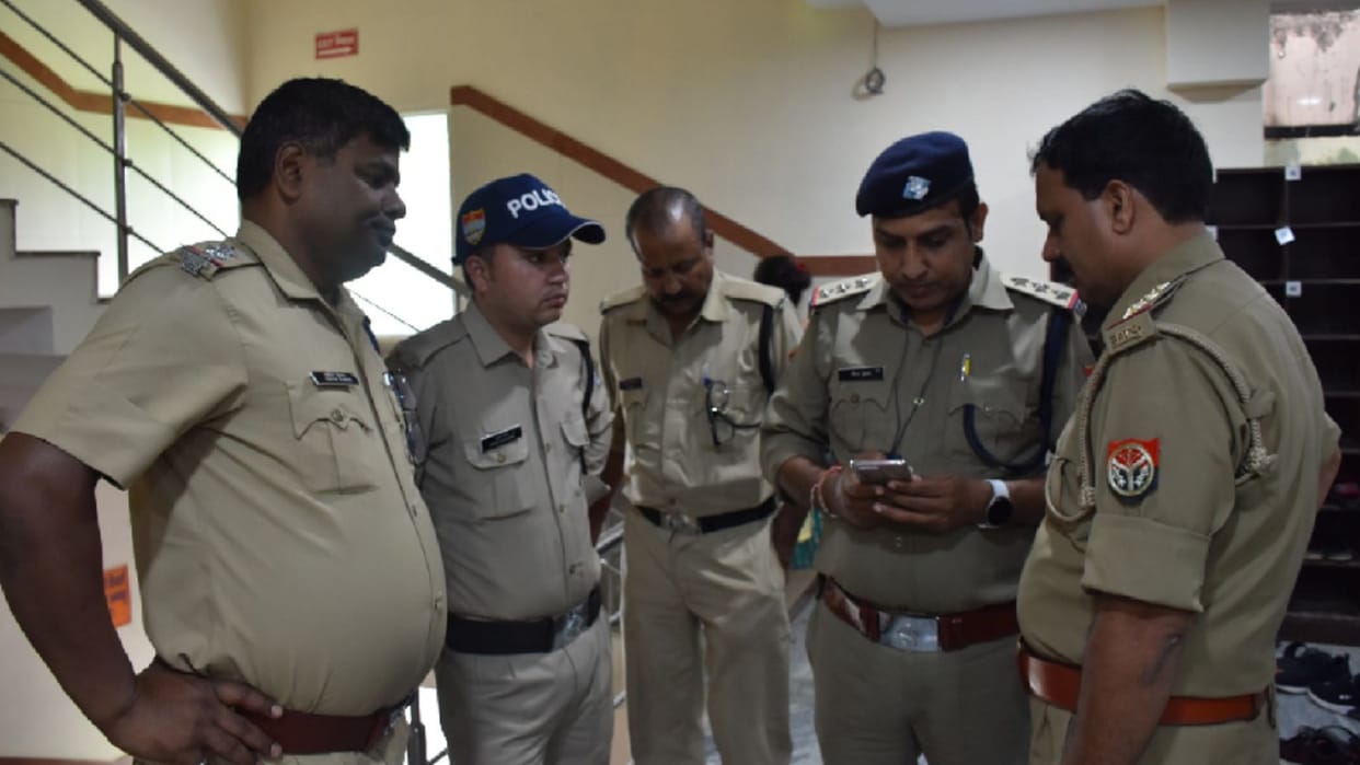 kashipur firing case Uttarakhand Police raised questions, UP Police sent answers