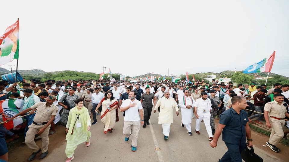 Congress Bharat Jodo Yatra resumes from Rampura, Karnataka on 37th day