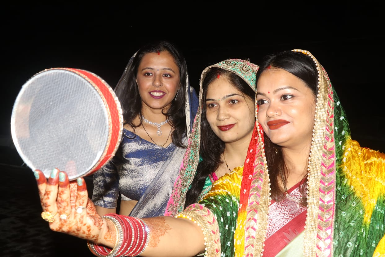 Women saw the moon on Karva Chauth