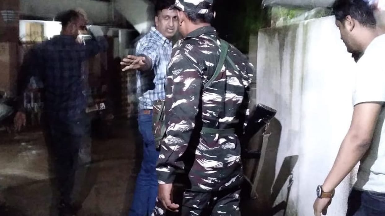 ed team raids chhattisgarh police constable house in bhilai