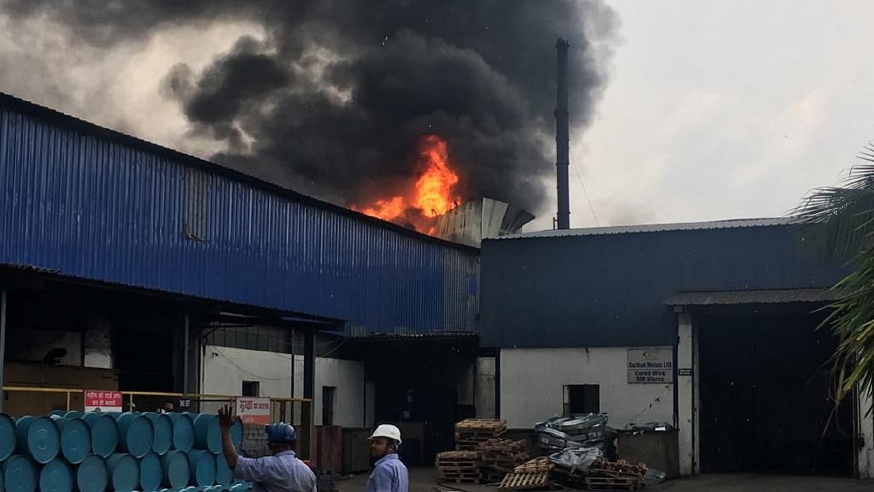 massive fire broke out in chemical and metal factory in chhattisgarh bhilai