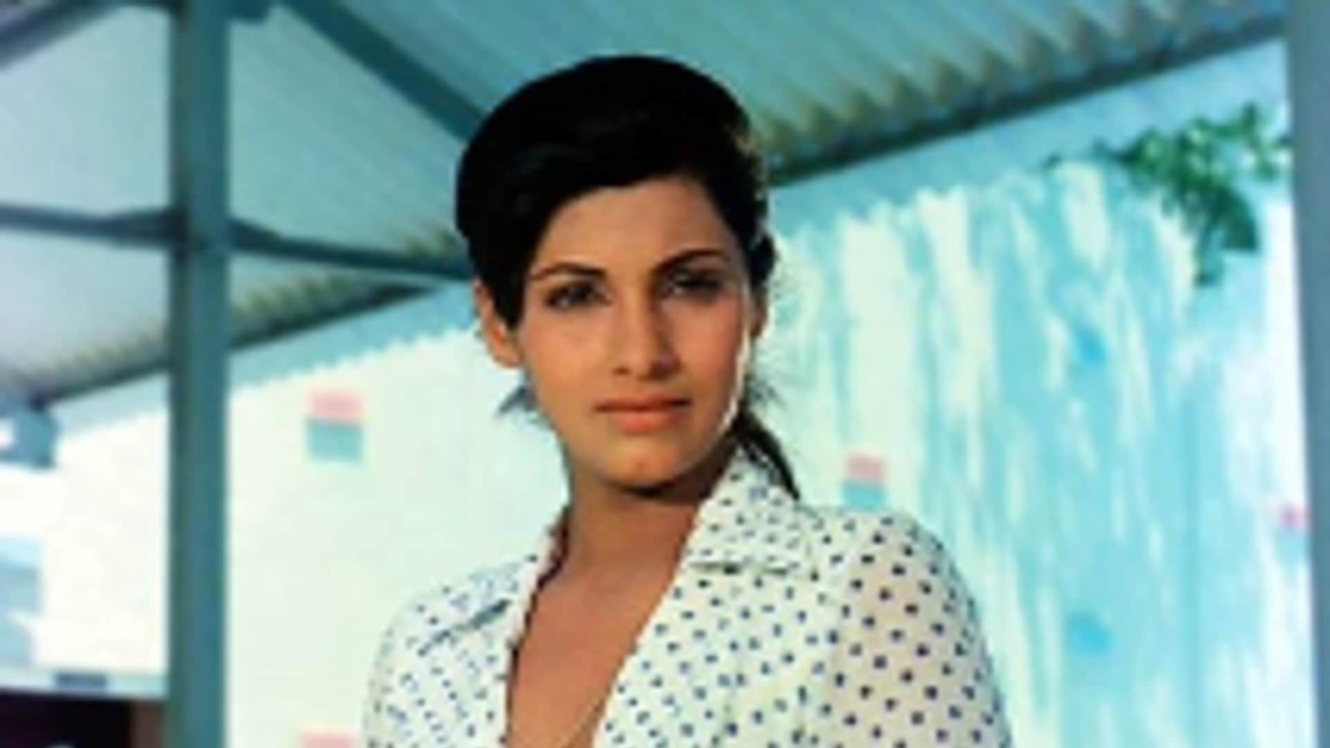 Famous Bollywood Actresses Choose Acting Career Over Marriage Check Here