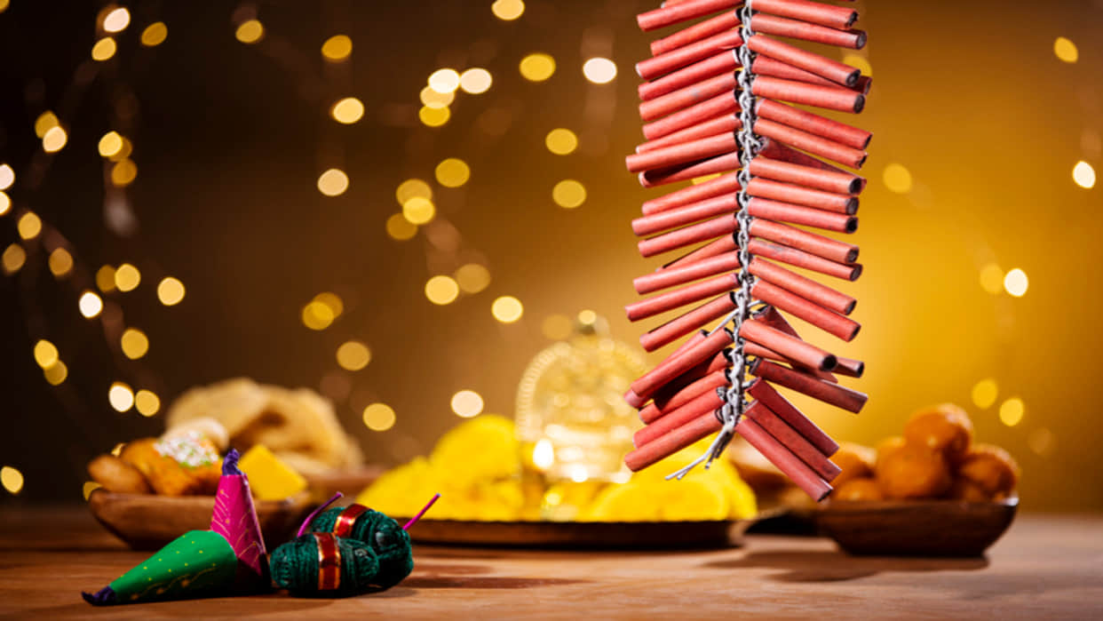 Diwali 2022: Keep These Things in Mind While Bursting Crackers