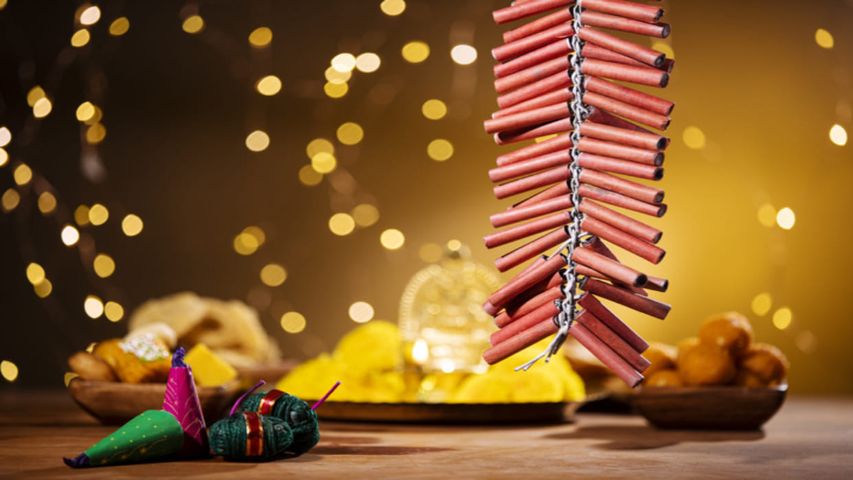 Diwali 2022: Keep These Things in Mind While Bursting Crackers