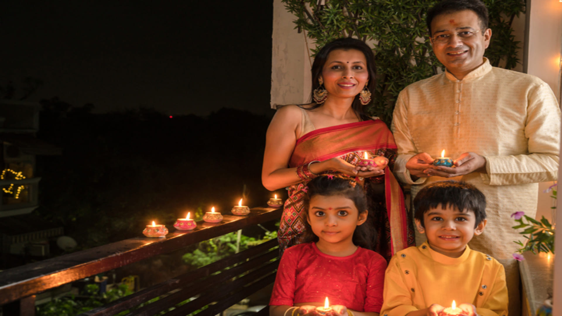 Diwali 2022 Teach These Moral Values To Your Child on The Occasion of Diwali