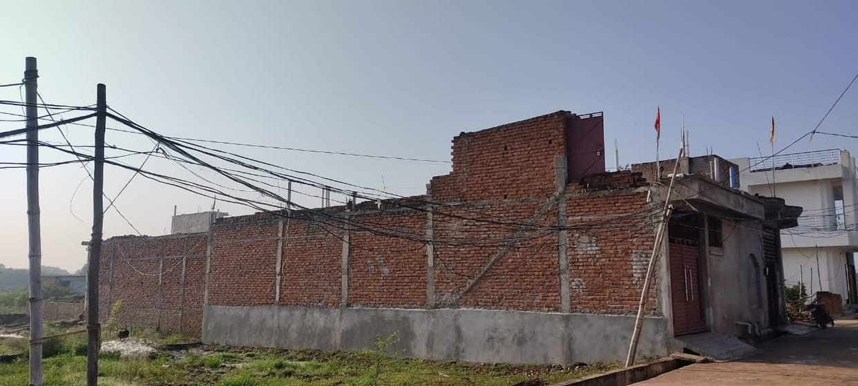 Banda: Rule by edge, given two thousand electricity connections