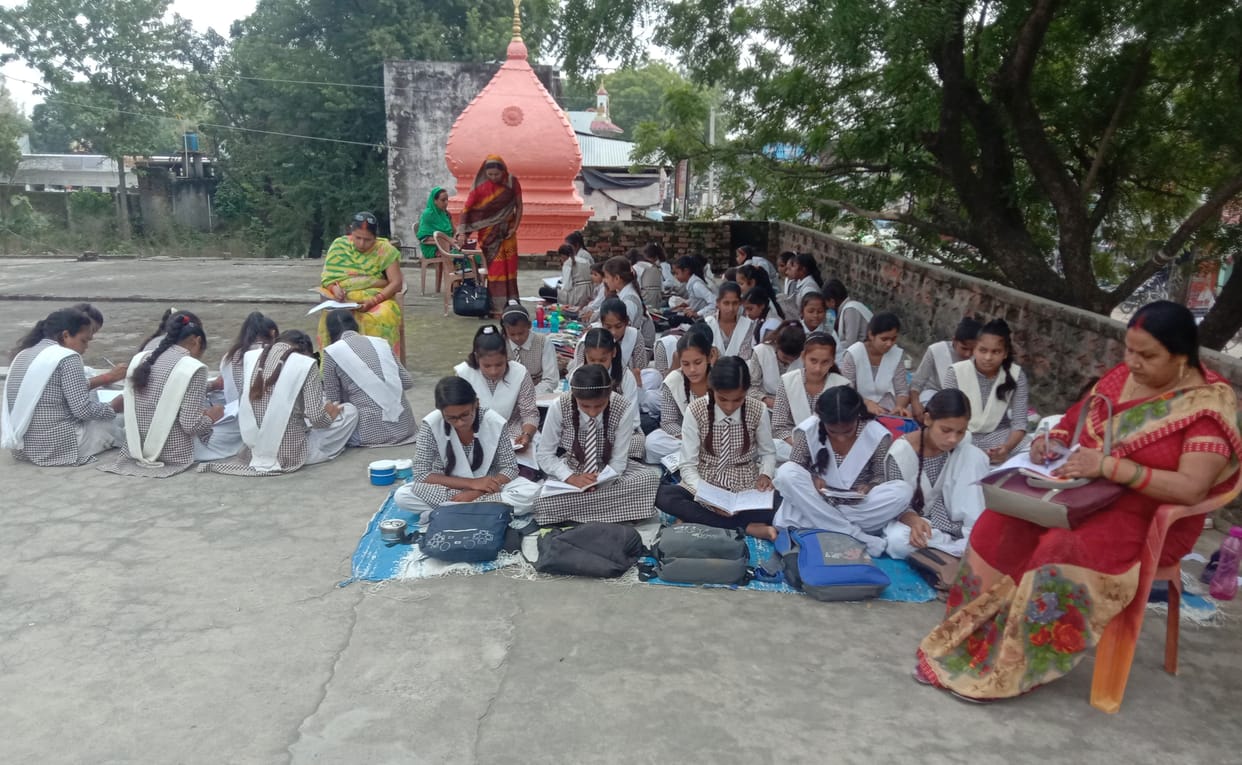 school,gonda,flud