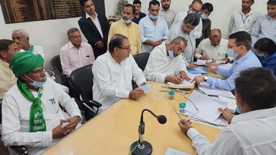 INLD candidate Kurda Ram filed nomination for Adampur by-election