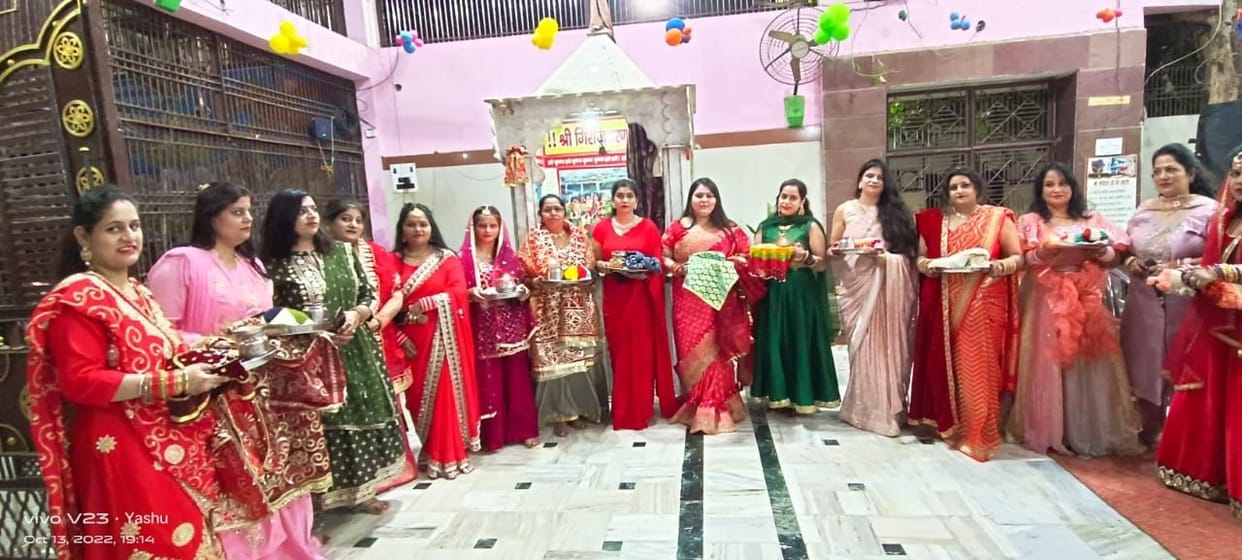 Hathras: On Karva Chauth, the honeymooners kept a waterless fast