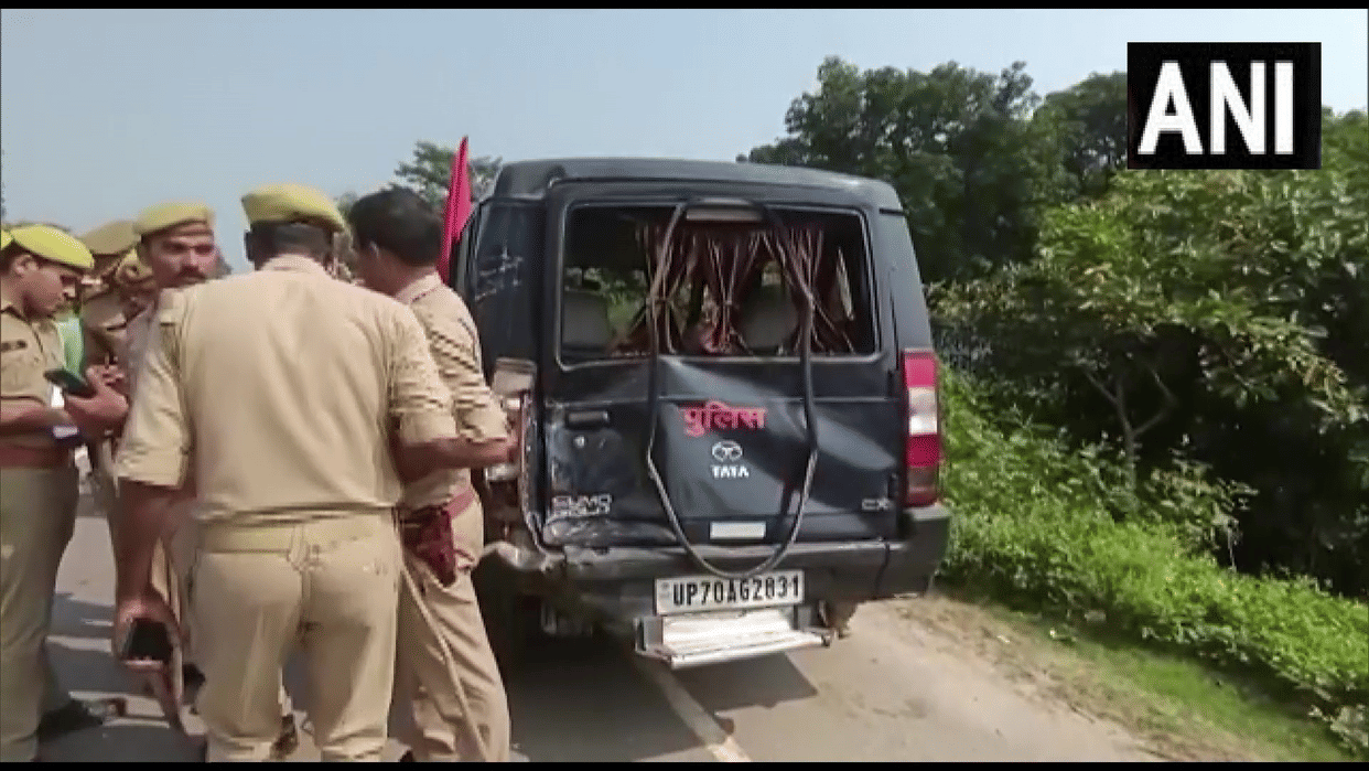 UP Deputy CM Brajesh Pathak convoy Vehicle collided with ambulance News in Hindi