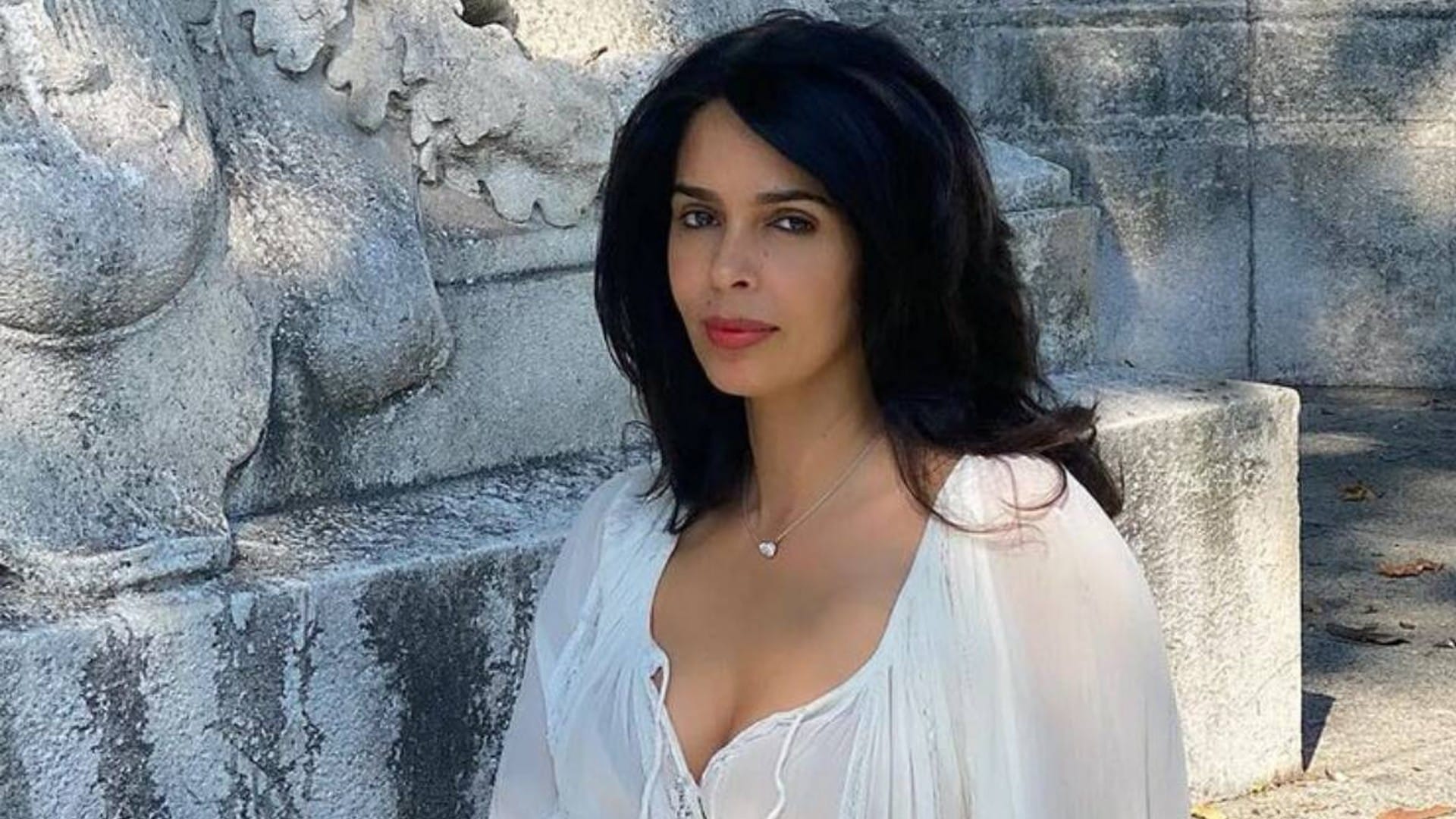 Famous Bollywood Actresses Choose Acting Career Over Marriage Check Here