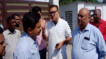 Cantt Board officials sealed 22B in Meerut City
