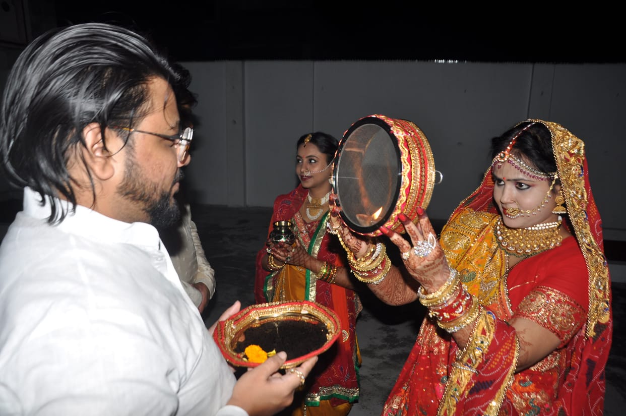 Women did penance by keeping Nirajal fast for Suhag: