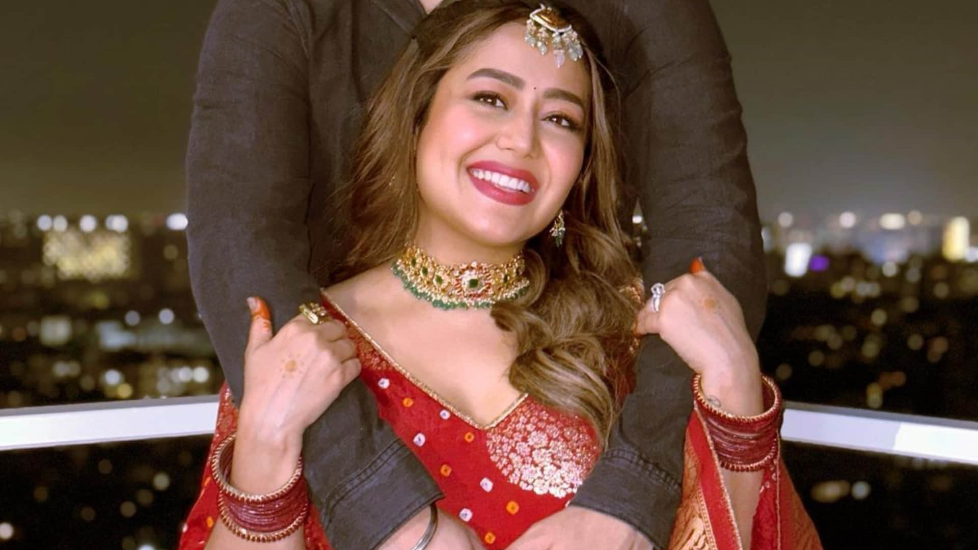 singer neha kakkar neeti mohan beautiful look in karwa chauth 2022