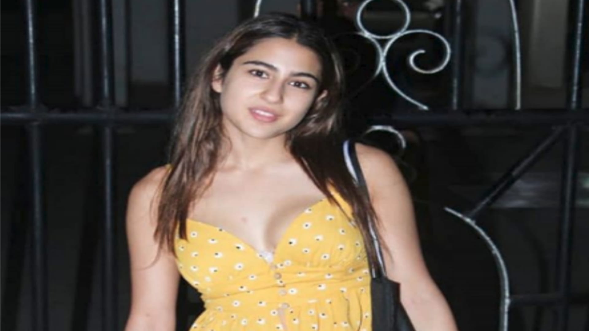 Bollywood celebs who flaunted their love bites in public from salman khan shahrukh khan sara ali khan