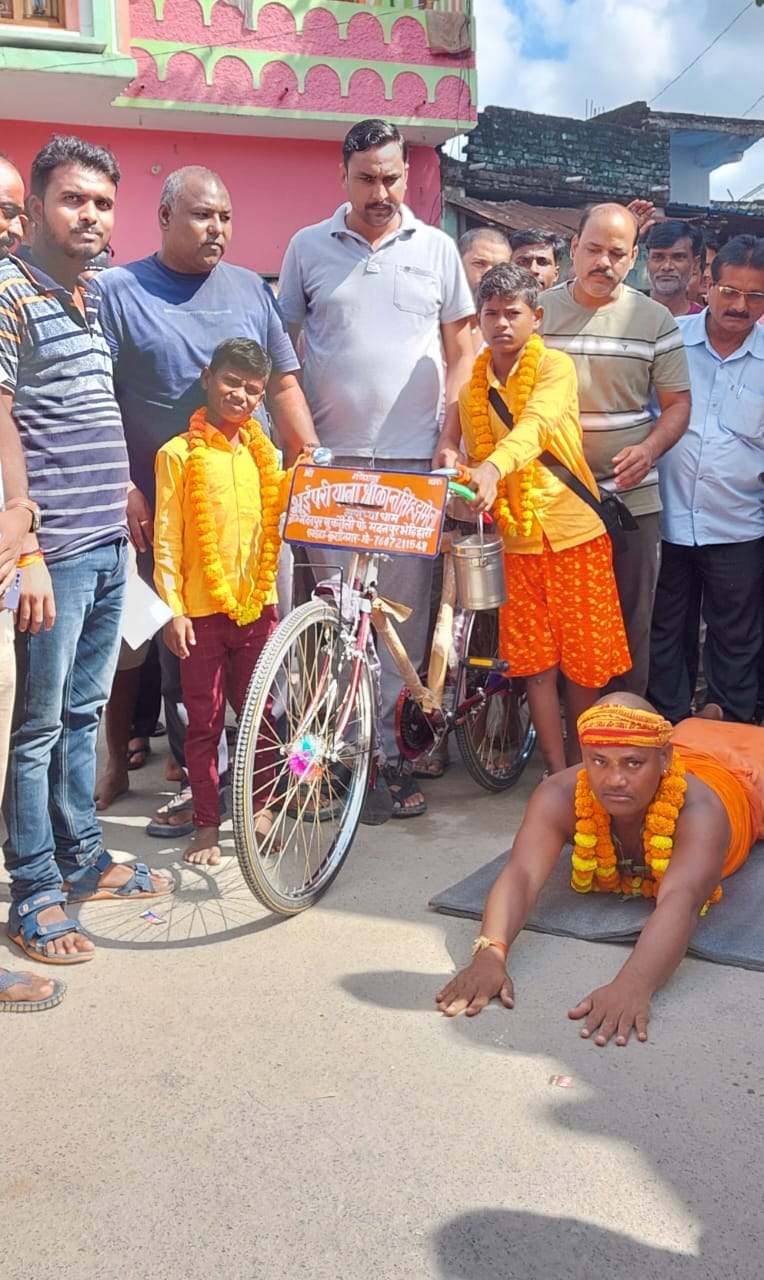Pledge to complete the journey of two hundred and fifty kilometers lying on the road
