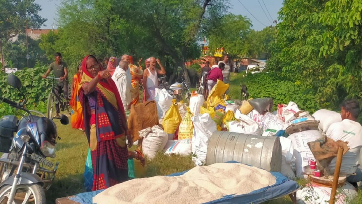 kainchi dam broken in Azamgarh: 150 houses of three villages submerged, angry people did a blockade on Azamgar