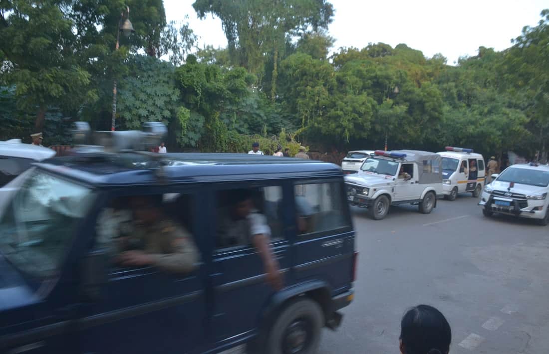 CM Yogi visit varanasi ambulance got way after By stopping his fleet sent woman to hospital