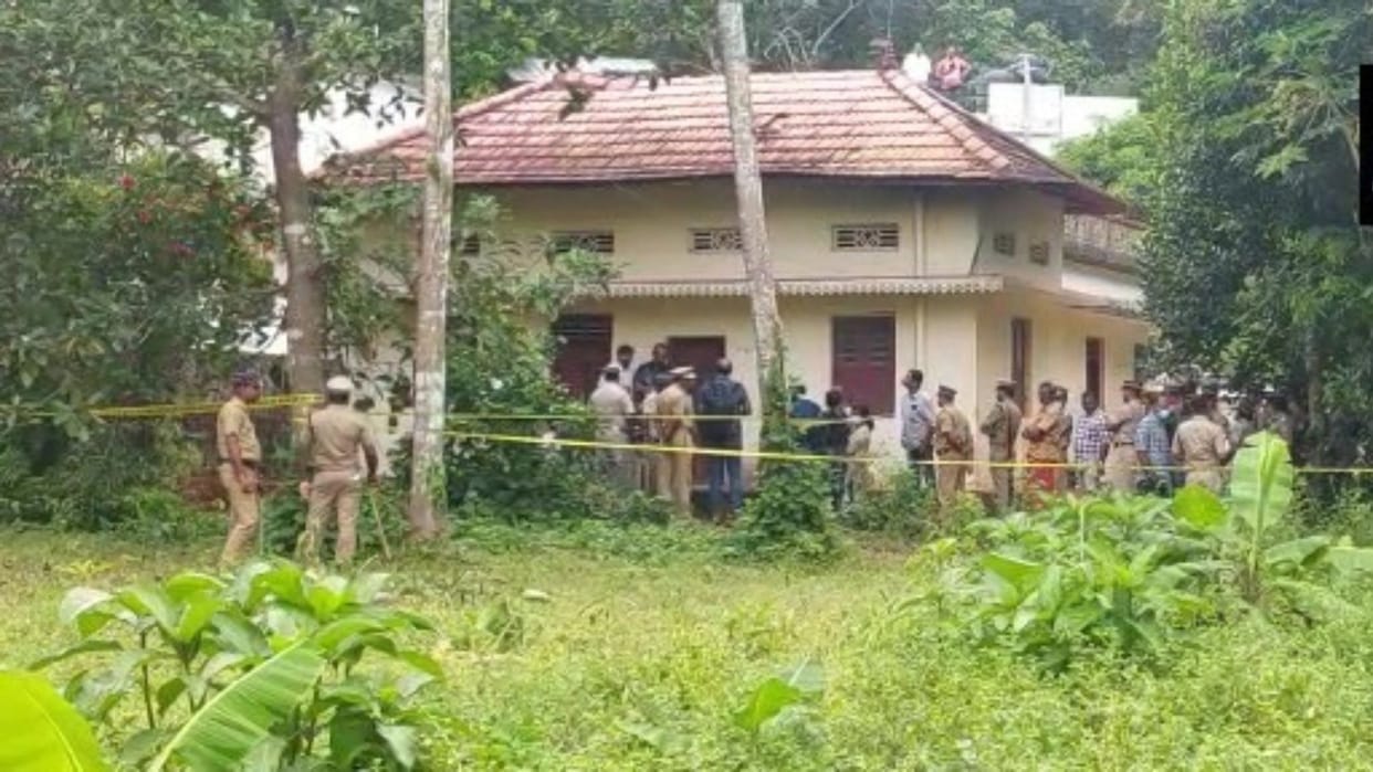 Kerala human sacrifice case SIT reaches the house of accused Bhagaval Singh and Laila to collect evidence