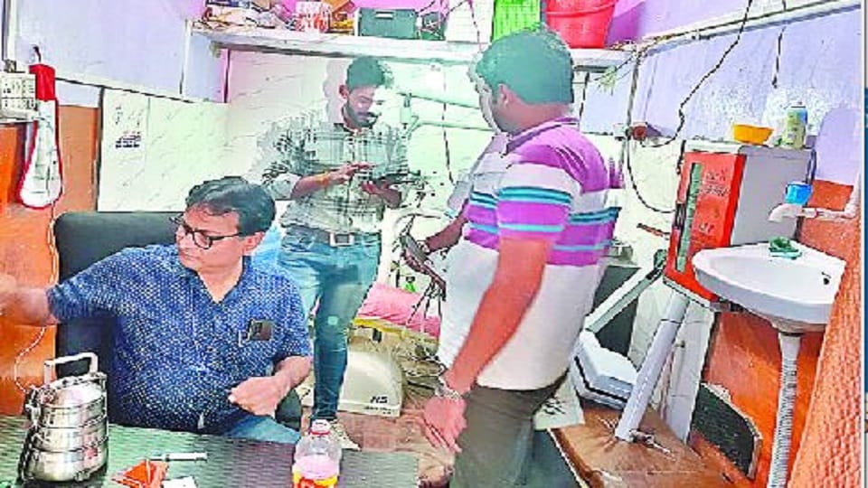 health department Big action two jholachap clinic sealed in Sikri