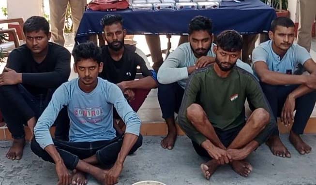 Six arrested while preparing for robbery in customer service center