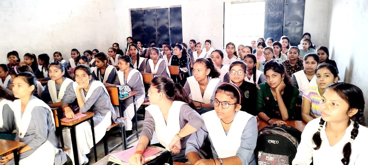 Banda: Ways to prevent and identify girl students from mental illness