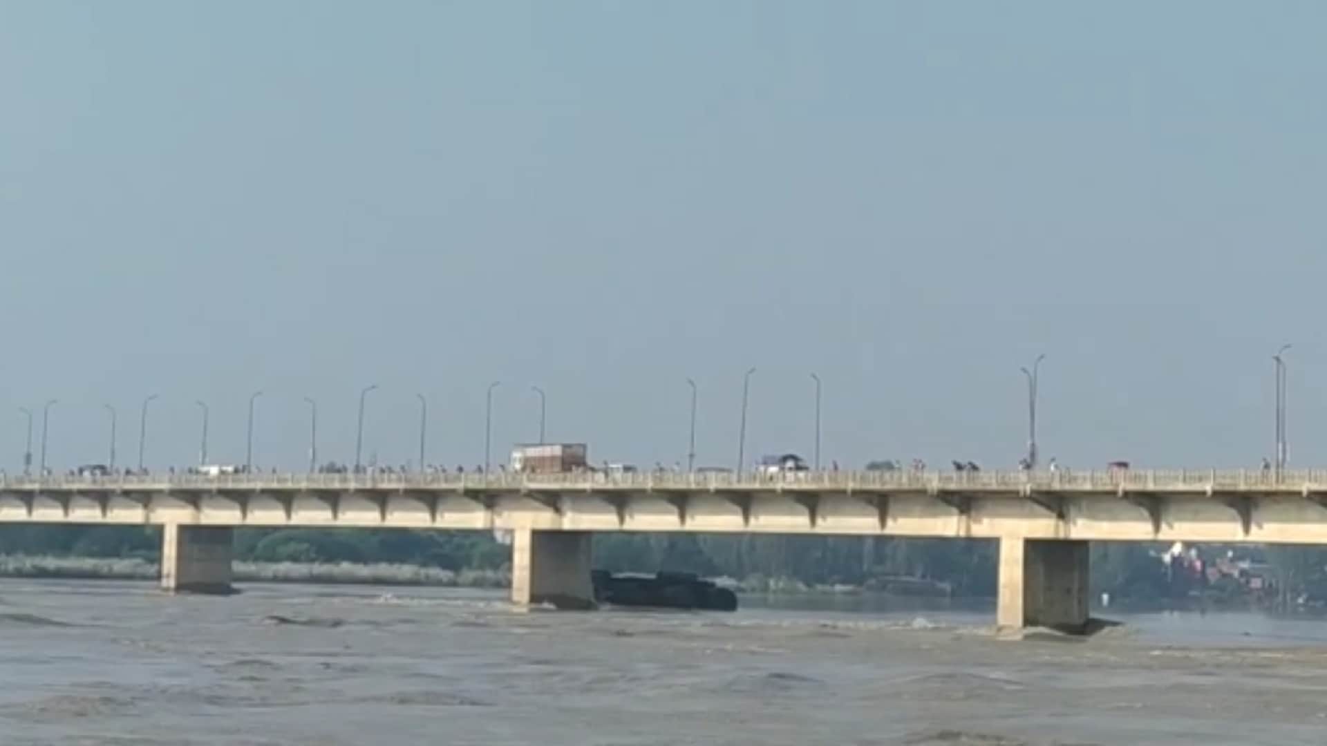 Rapti water level decreased by two centimeters in 24 hours