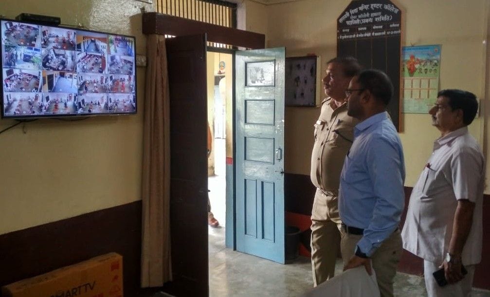 Hathras: DM and SP took stock of examination centers