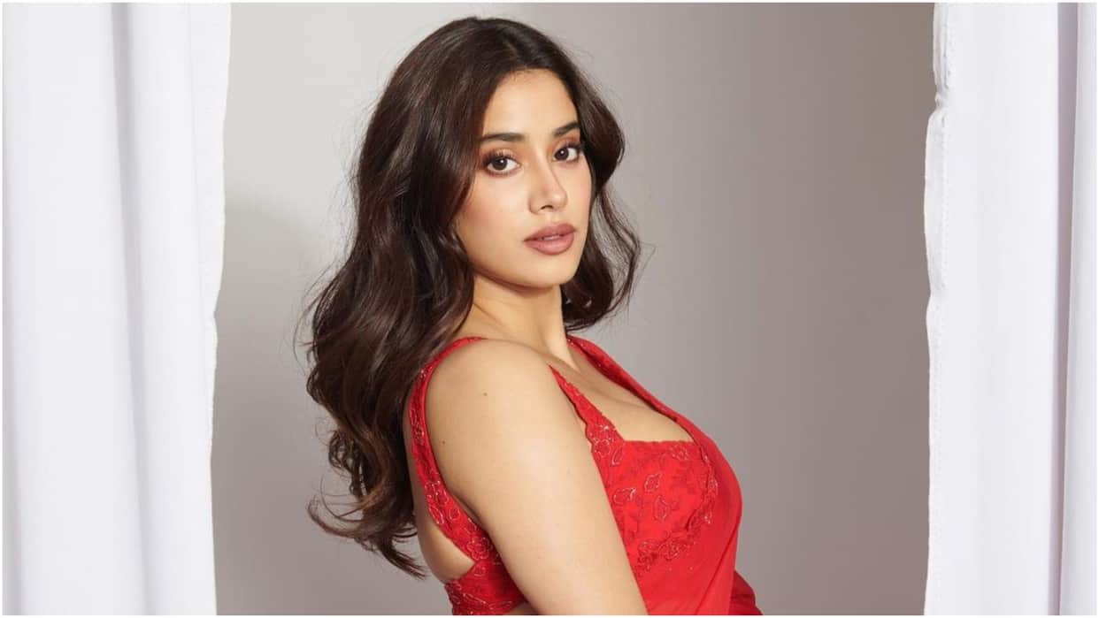 Janhvi Kapoor buys 65 crore rupees new duplex bungalow located Bandra area in Mumbai