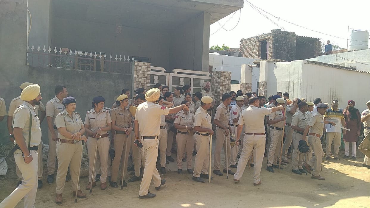 Drug smuggler bulldozes at two brothers' house in Jakhal