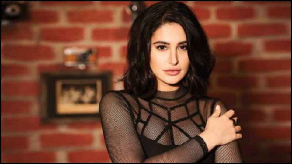 Nargis fakhri talk about bollywood dark secret and depression said People have three faces in this industry