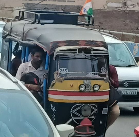 Relief to passengers: now fare will be Rs 10 not 20 in auto rickshaw